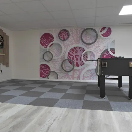 Апартаменты Cityflair Wifi Pool Sauna 6 Pers Ps4 Netflix Near Bikepark *
